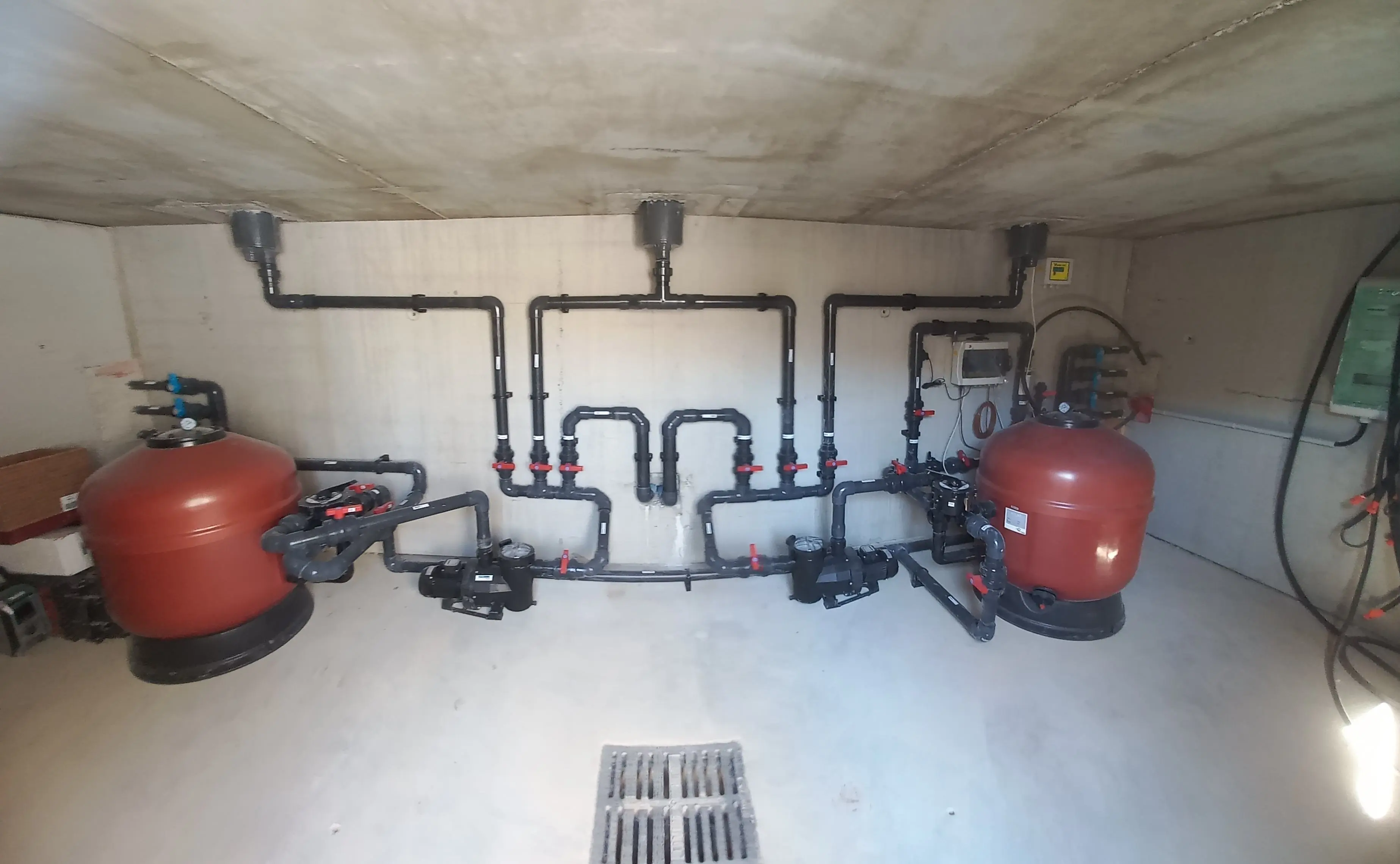 Étape d'étanchéité pour piscine à Saint-Marcel-lès-Valence