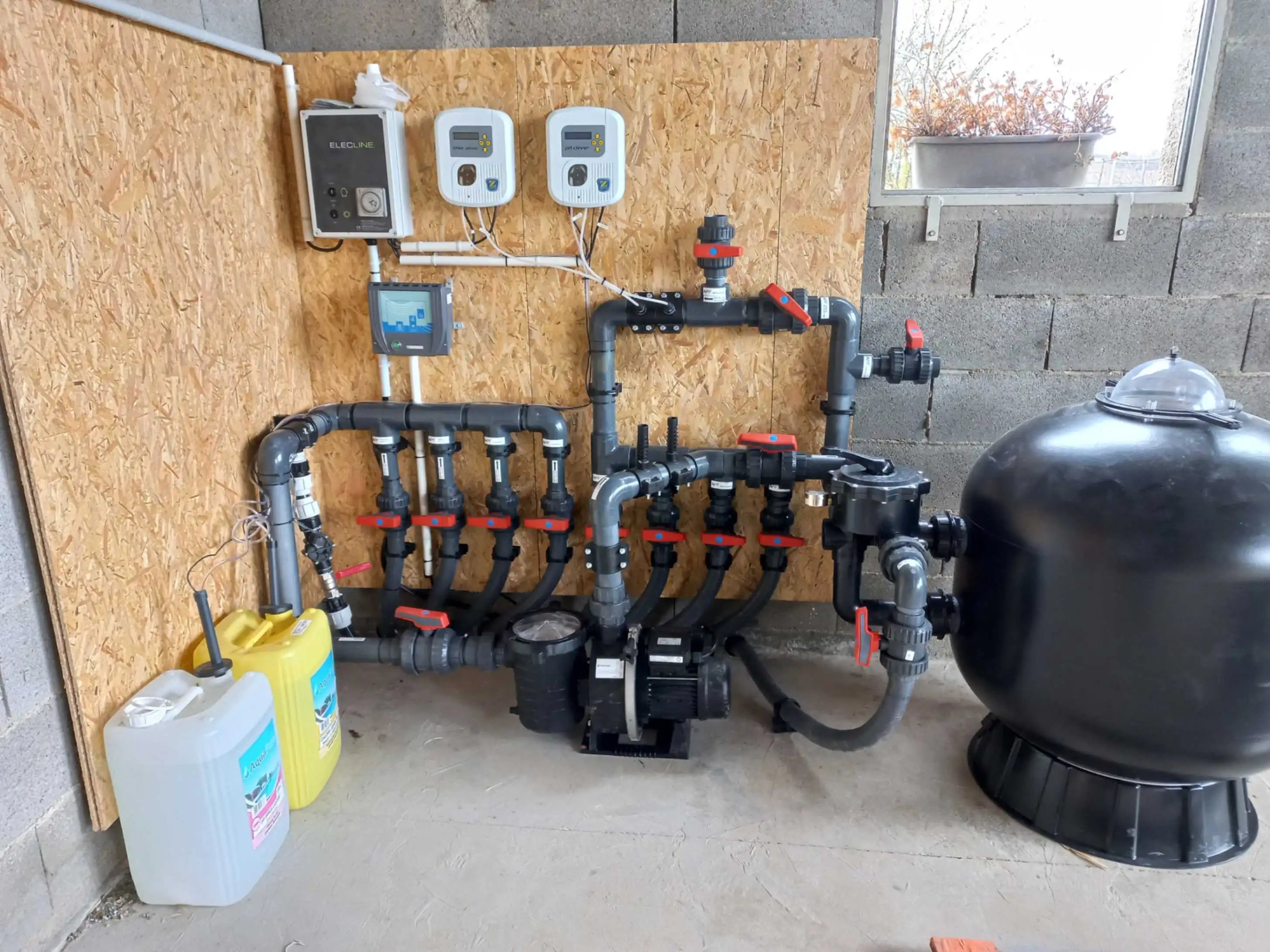 Étape d'étanchéité pour piscine à Tournon-sur-Rhône