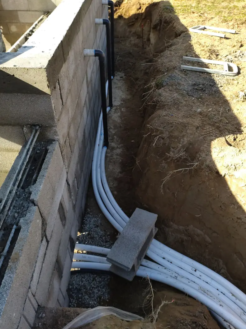 Préparation du bassin avant finitions à Cornas