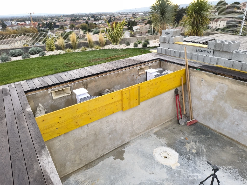 Détail technique d'une piscine à Cornas