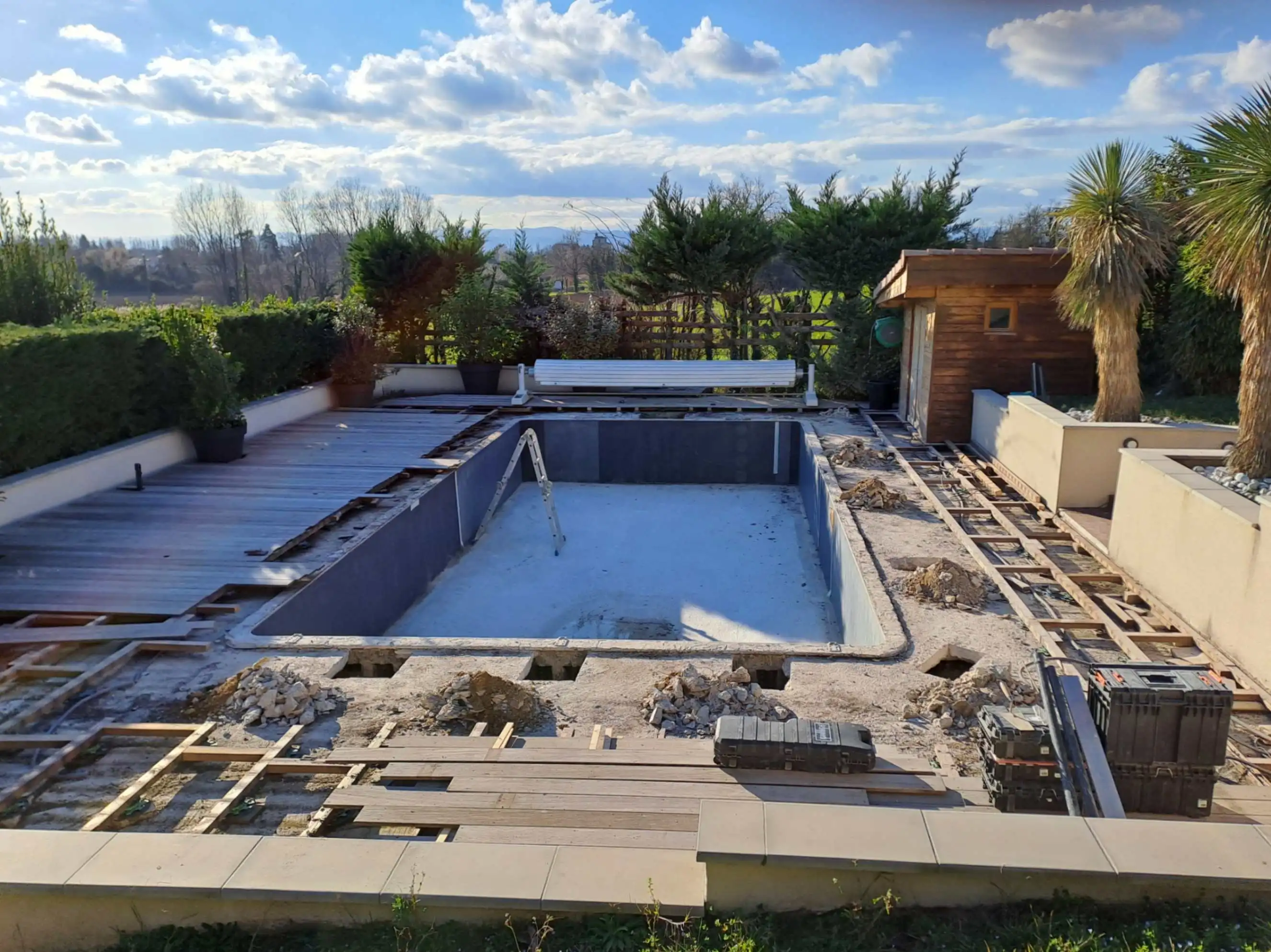 Détail technique d'une piscine à Saint-Jean-de-Muzols