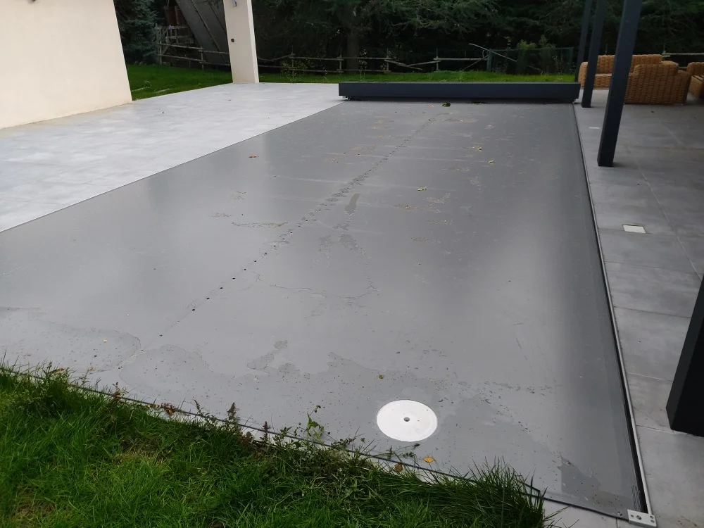 Détail technique d'une piscine à Pont-de-l'Isère