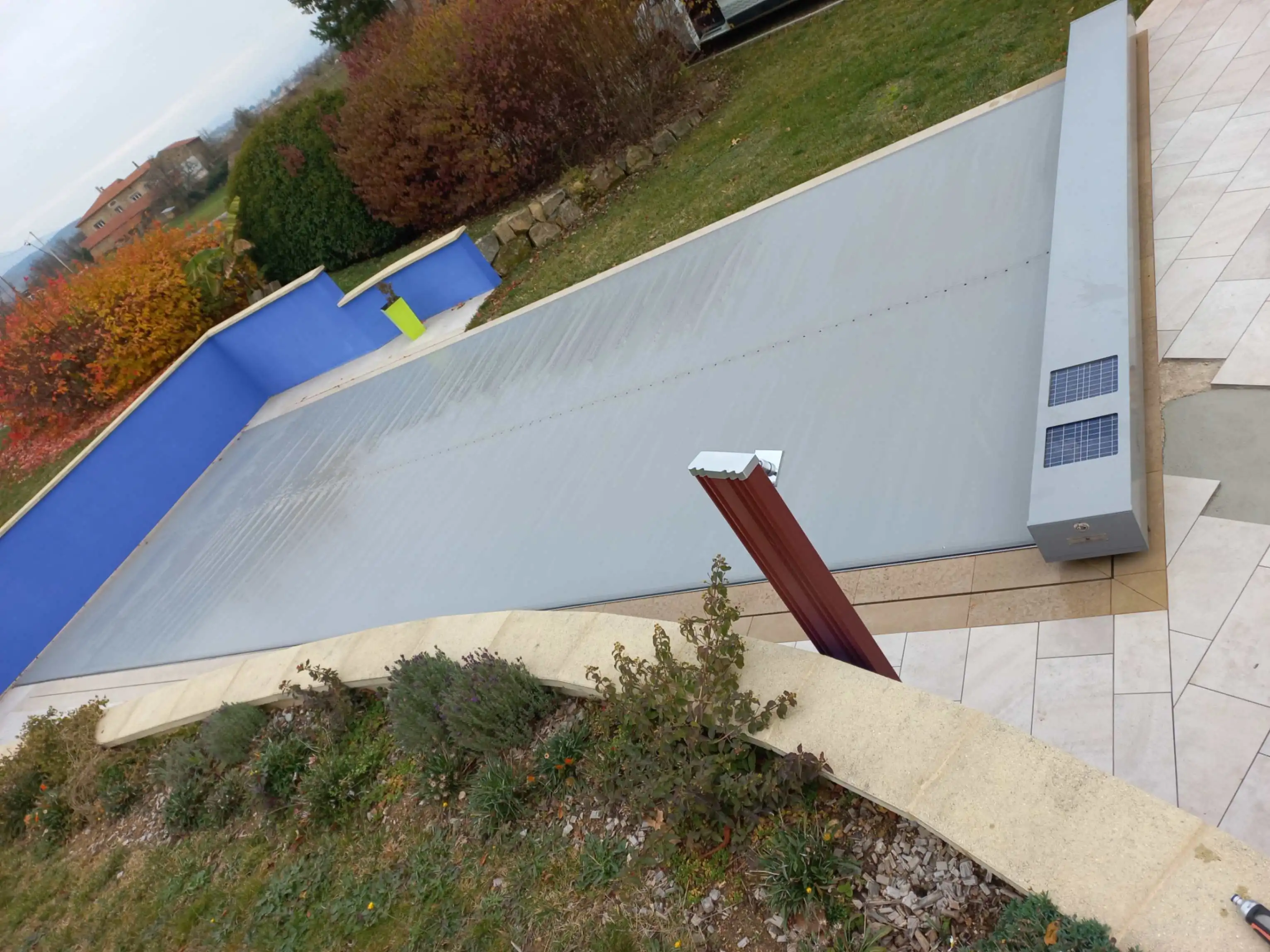 Détail technique d'une piscine à Saint-Jean-de-Muzols