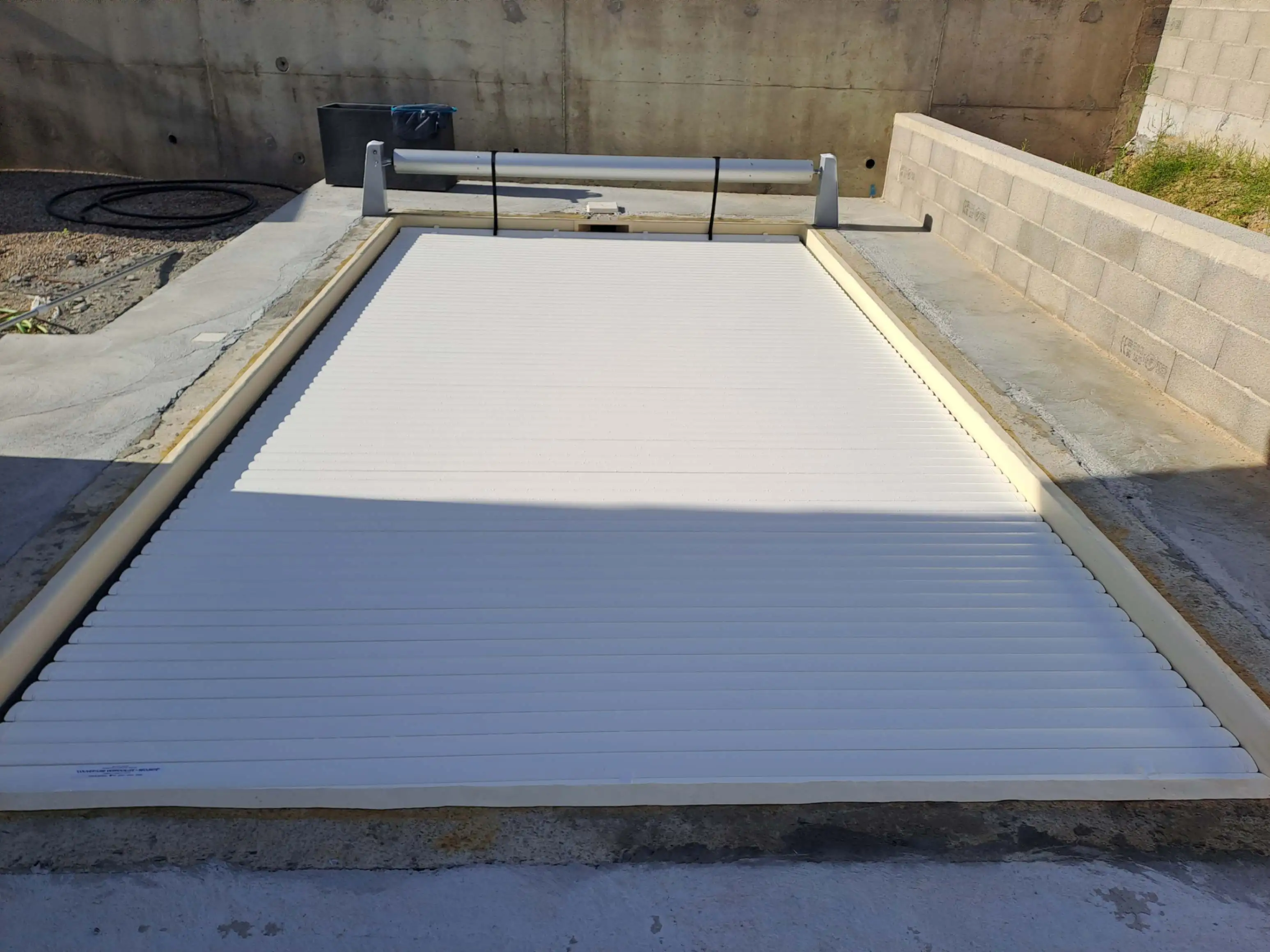 Détail technique d'une piscine à Saint-Marcel-lès-Valence